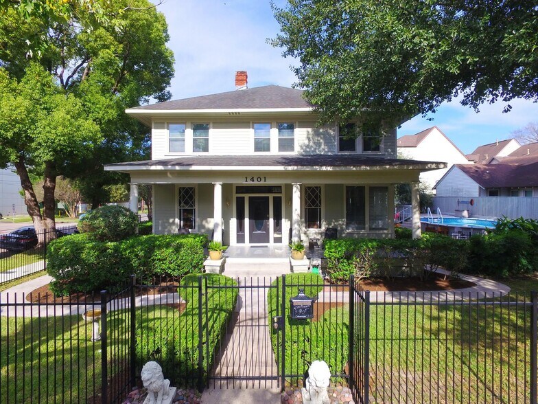 Primary Photo Of 1401 Truxillo St, Houston Office Residential For Sale