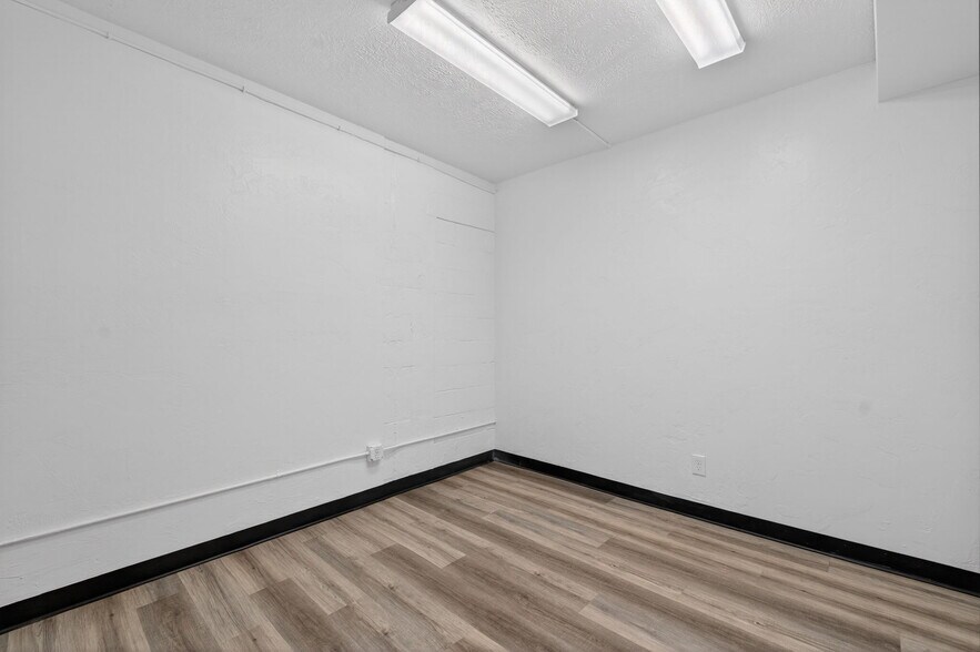 More Photos Of 344 Yellowstone Ave, Pocatello General Retail For Lease