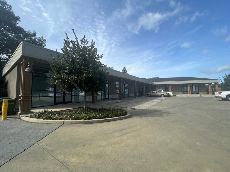 More Photos Of 53 Los Gatos Saratoga Rd, Los Gatos Freestanding For Lease