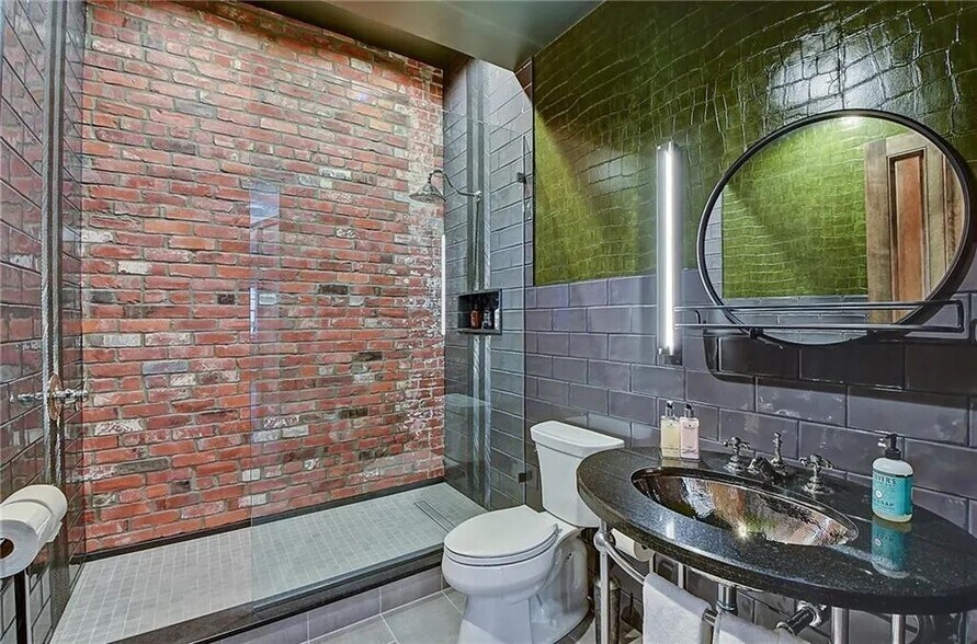 More Photos Of 740 E North St, Indianapolis Apartments For Sale