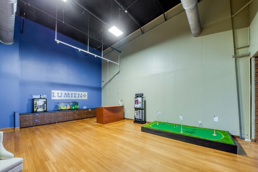 More Photos Of 3050 Matlock Dr, Kennesaw Light Manufacturing For Sale