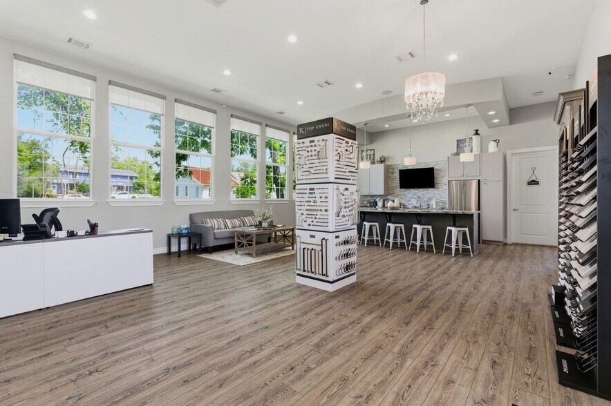More Photos Of 21012 Eva St, Montgomery Freestanding For Sale