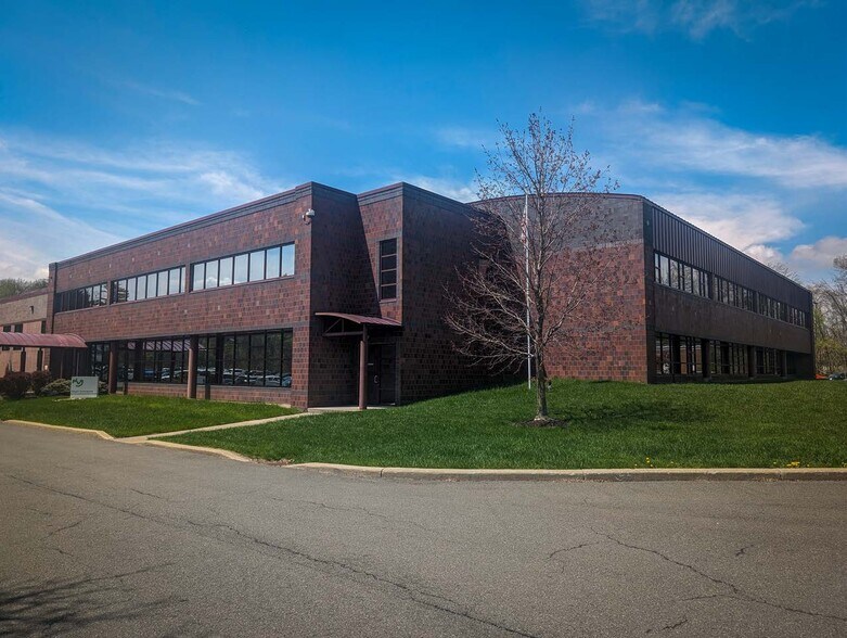 More Photos Of 968 Albany Shaker Rd, Latham Manufacturing For Lease