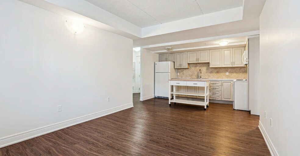 More Photos Of 75 Emma St, Oshawa Apartments For Sale