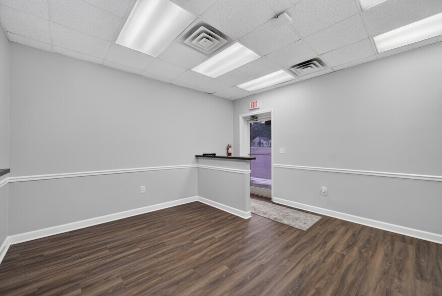 More Photos Of 514 Dabney Rd, Henderson Office For Lease