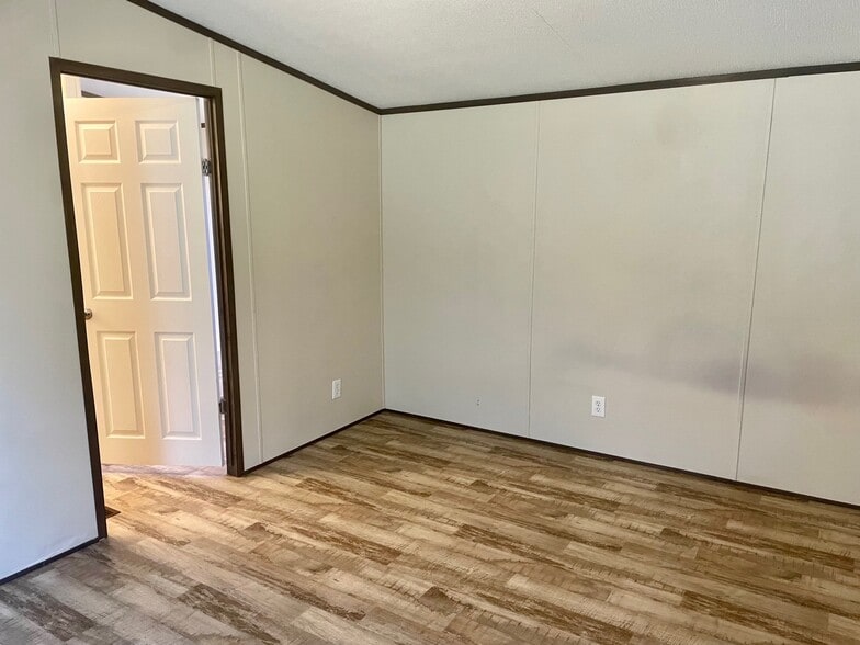 More Photos Of 1524 16th St, Rockport Manufactured Housing Mobile Home Park For Sale