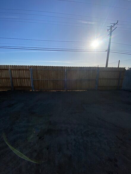 More Photos Of 1679 S O St, Tulare Light Manufacturing For Lease