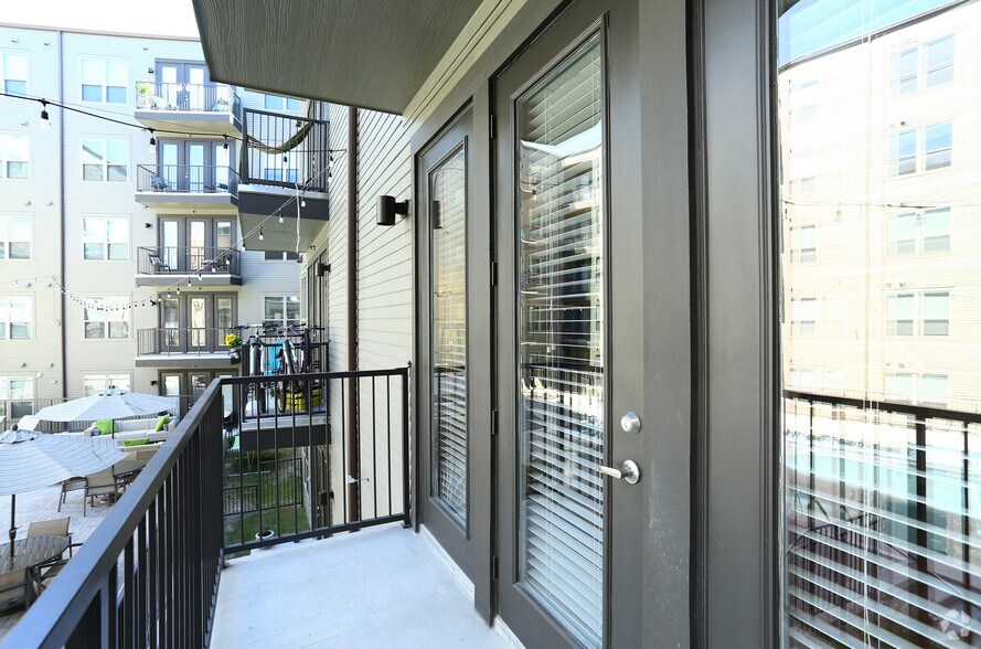 More Photos Of 403 E Koenig Ln, Austin Apartments For Lease