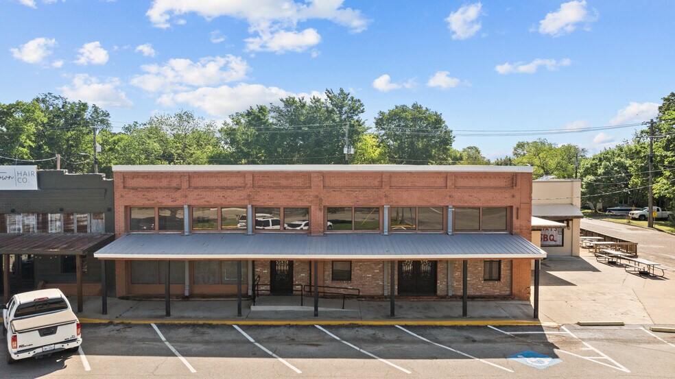 More Photos Of 189 Broadway St, Alba Storefront Retail Office For Sale