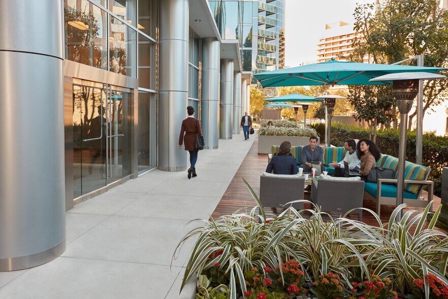 More Photos Of 4275 Executive Sq, La Jolla Office For Lease