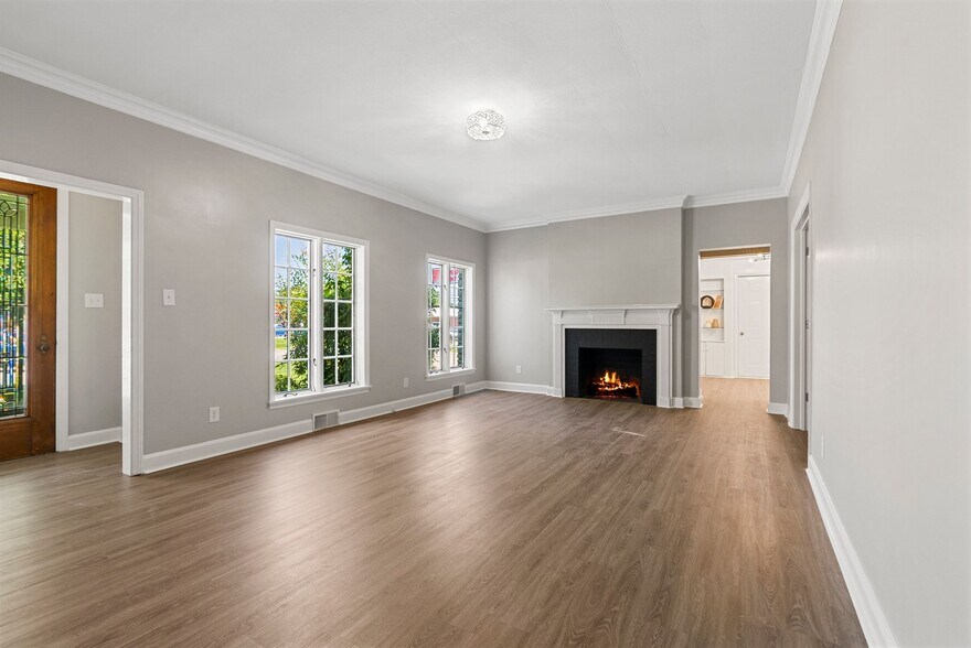 More Photos Of 454 Big Hill Ave, Richmond Office For Sale