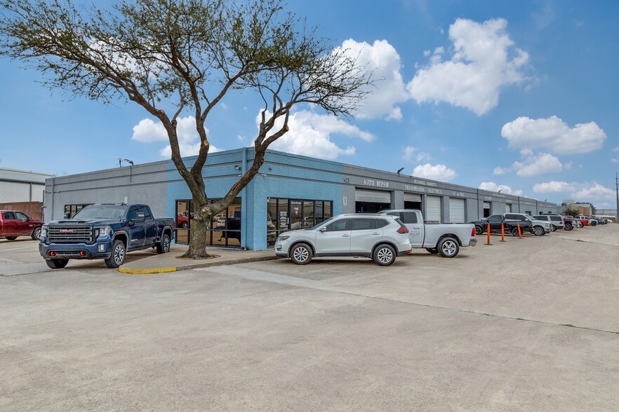 Primary Photo Of 421 E Walnut St, Garland Warehouse For Sale