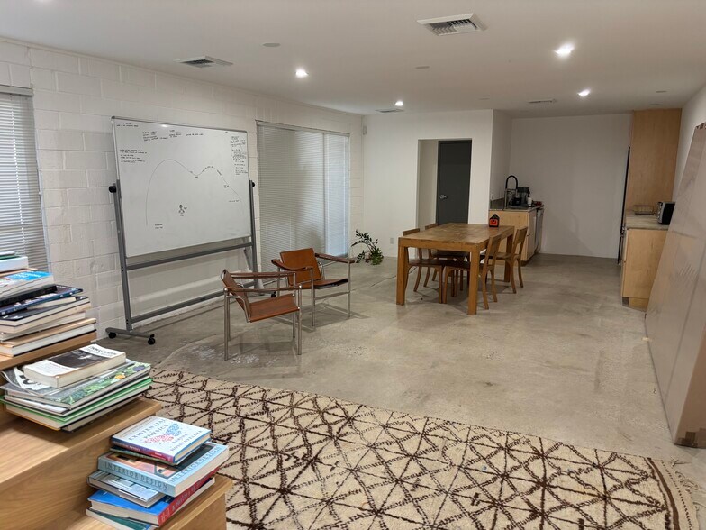 More Photos Of 13700 Crenshaw Blvd, Gardena Warehouse For Sale