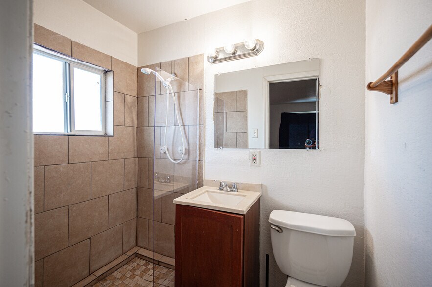 More Photos Of 5900 Cassedy Ln, Las Vegas Apartments For Sale