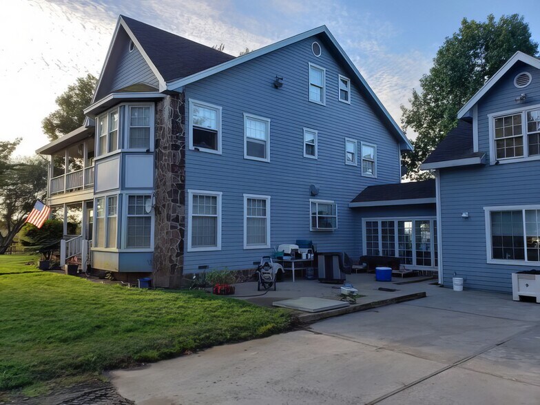 More Photos Of 10580 Dickson Rd, Plymouth Winery Vineyard For Sale