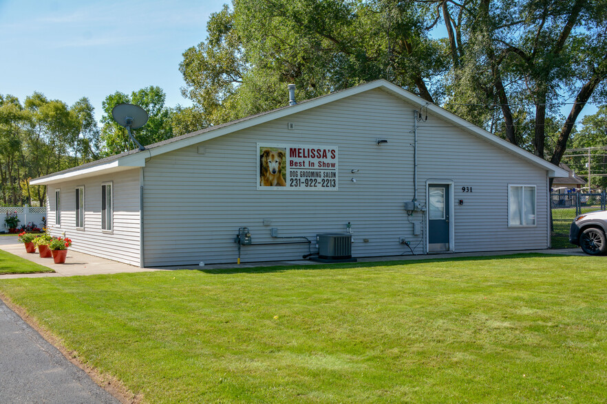 Primary Photo Of 931 Duell Rd, Traverse City Office For Sale