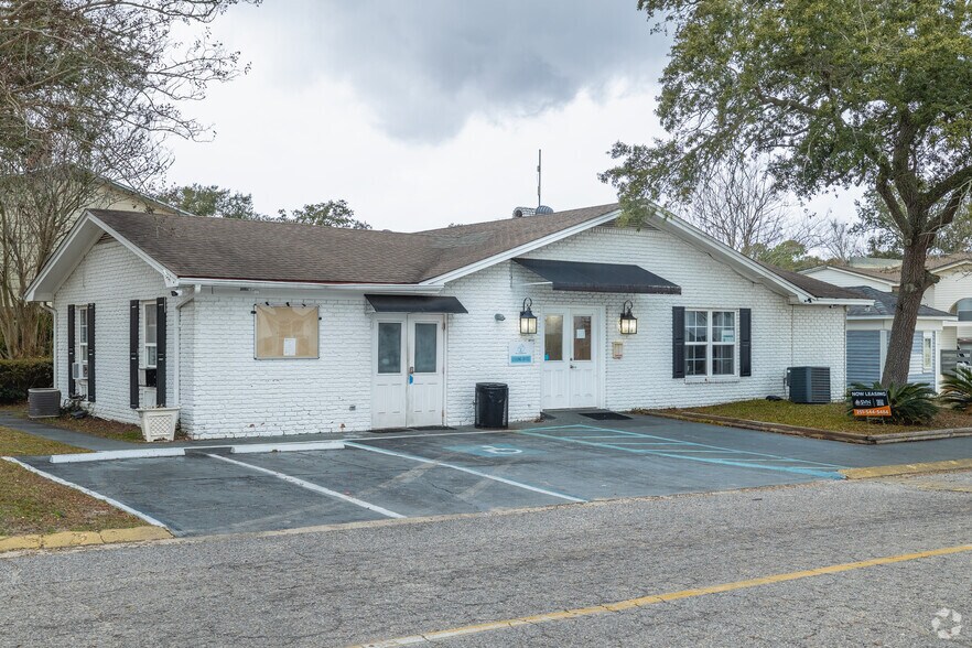 More Photos Of 4600 Twin Oaks Dr, Pensacola Apartments For Sale