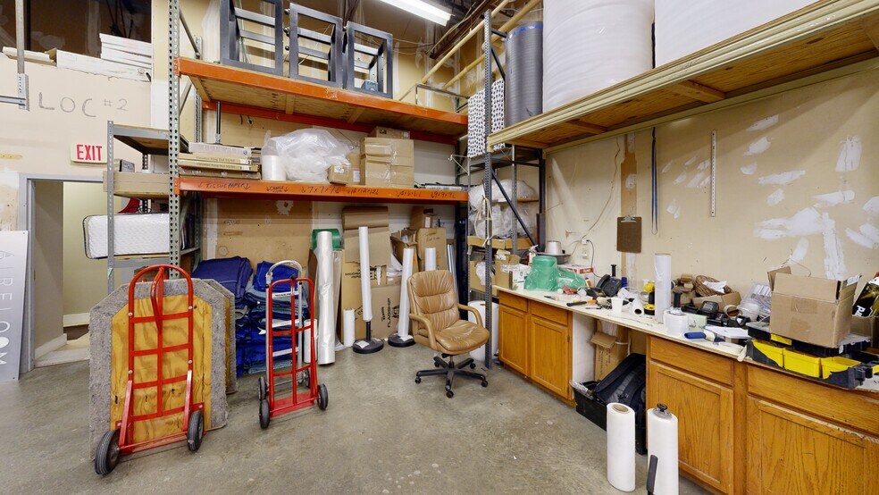 More Photos Of 151 Wolf Rd, Colonie Freestanding For Sale