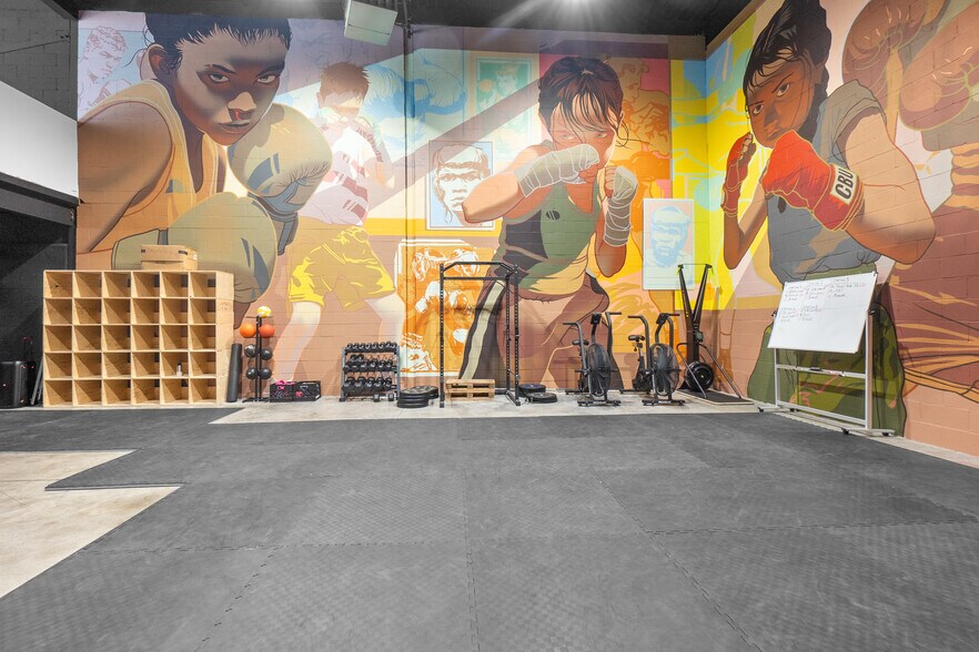 More Photos Of 403-409 Rue Saint-Roch, Montréal Warehouse For Lease