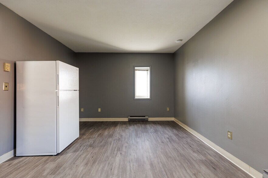 More Photos Of 140 Polk St, Watertown Apartments For Sale