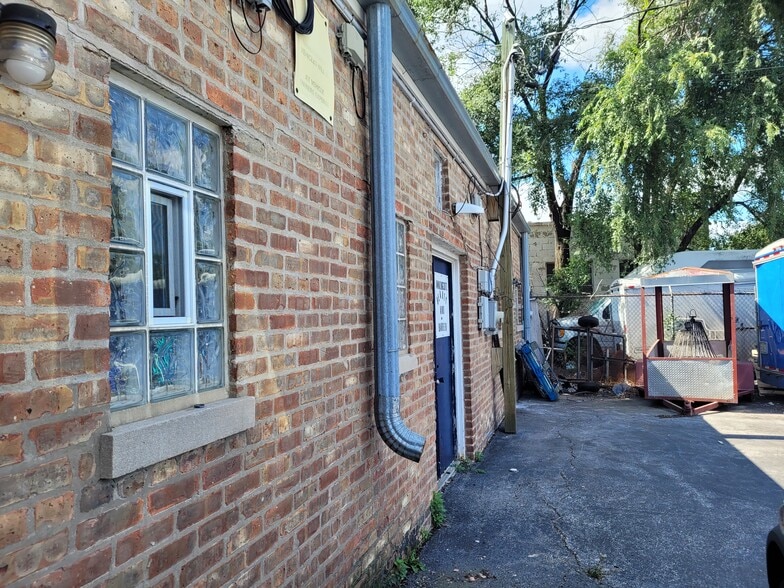 More Photos Of 5546 S Archer Ave, Chicago General Retail For Sale