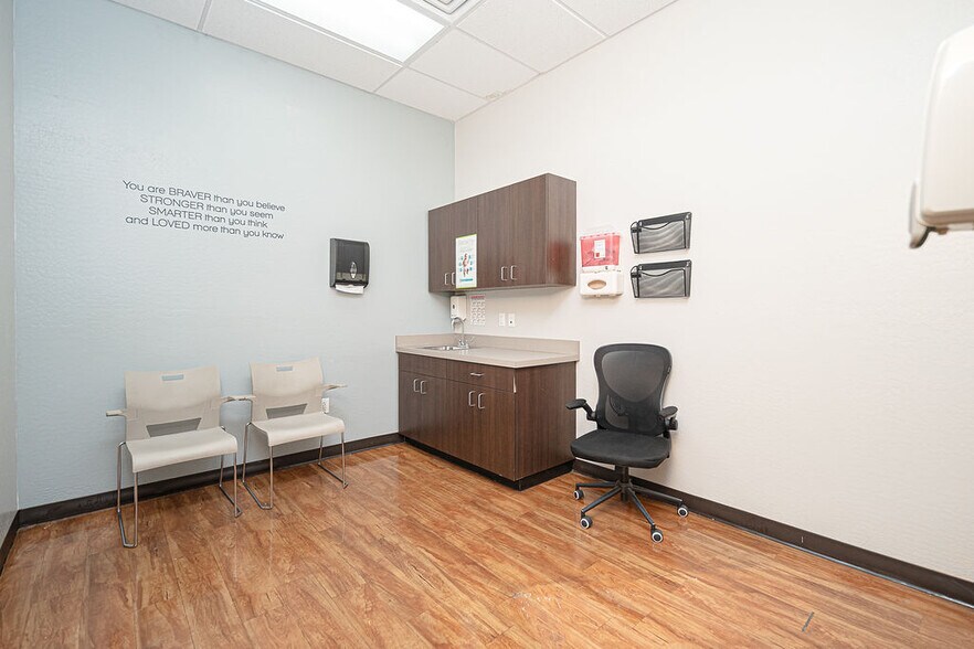 More Photos Of 4338 W Thomas Rd, Phoenix Storefront For Sale