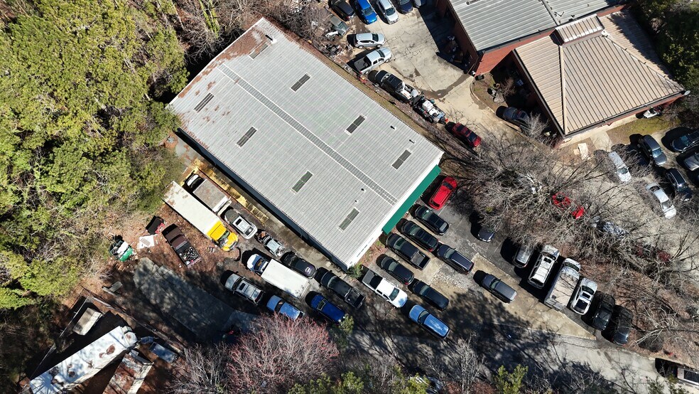 More Photos Of 250 Buxton Ct, Lilburn Distribution For Sale