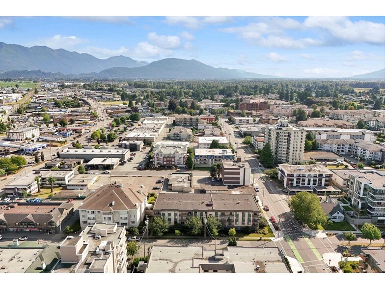 More Photos Of 45744 Spadina Av, Chilliwack Apartments For Sale