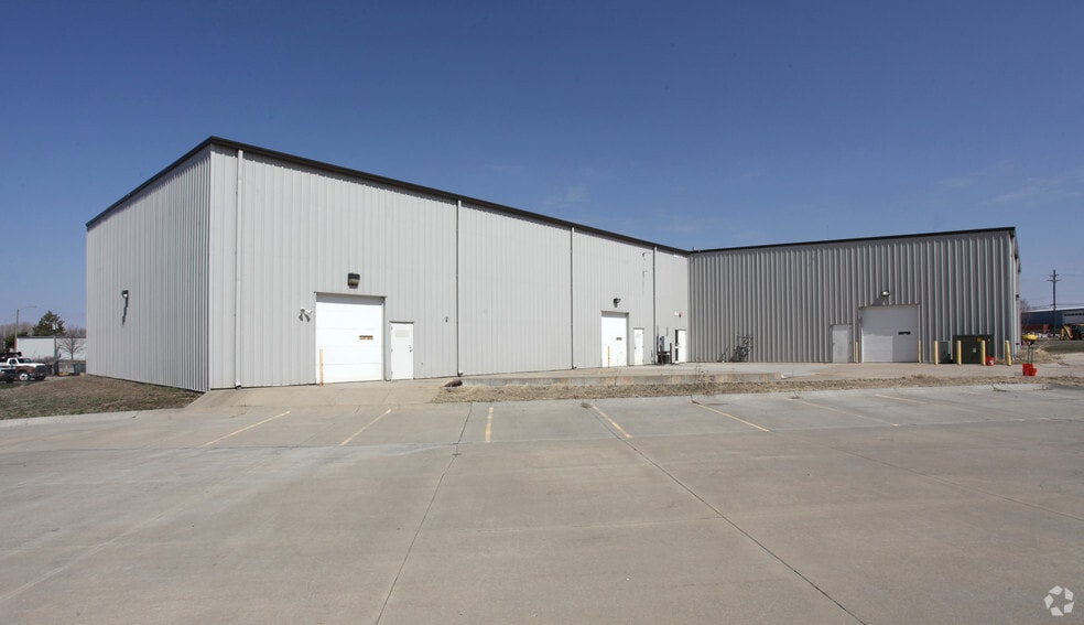 More Photos Of 5931 N 58th St, Lincoln Warehouse For Sale