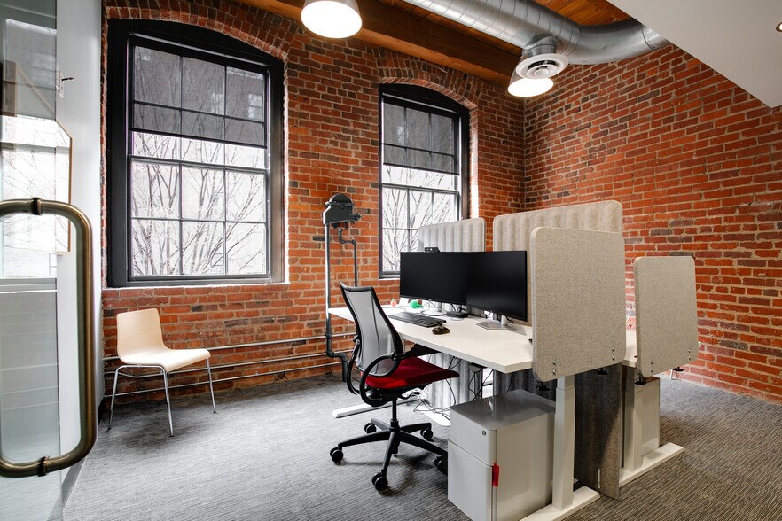 More Photos Of 13 S 13th St, Richmond Office Residential For Sale