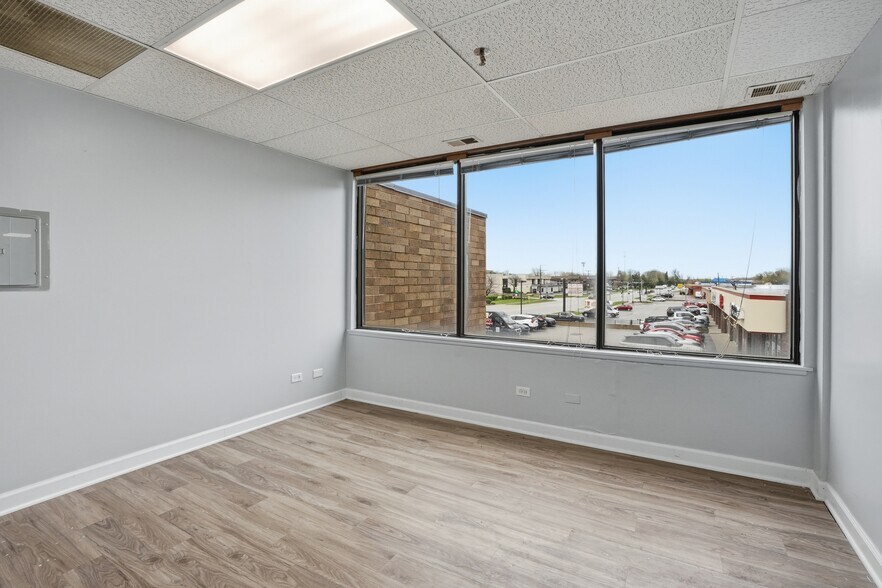 More Photos Of 2071 Irving Park Rd, Hanover Park Medical For Sale