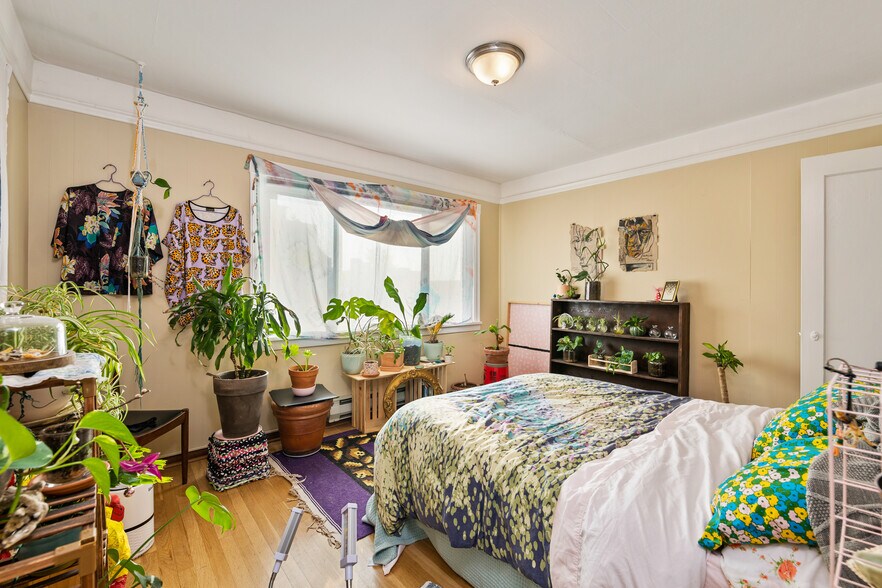 More Photos Of 4319 SW Oregon St, Seattle Apartments For Sale