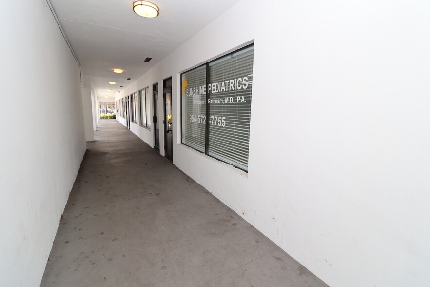 More Photos Of 6731-6765 Sunset Strip, Sunrise General Retail For Sale