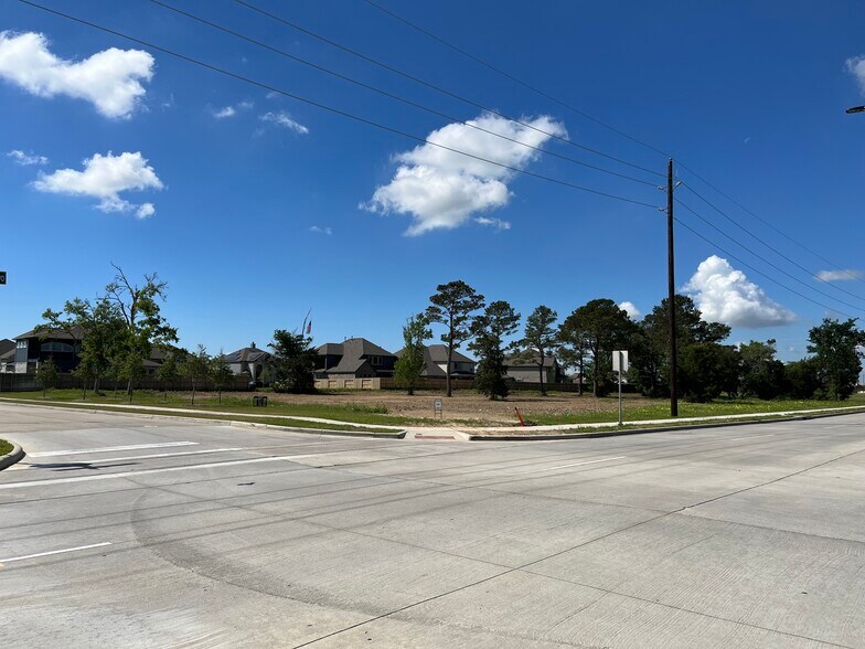 More Photos Of 0 Lakes Of Champions Dr, Mont Belvieu Land For Sale