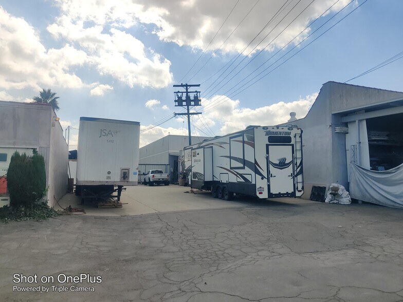 More Photos Of 330-332 W Gardena Blvd, Gardena Warehouse For Lease
