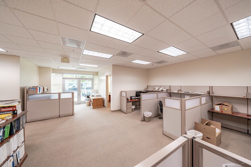 More Photos Of 9297-9311 Research Dr, Irvine Research And Development For Lease