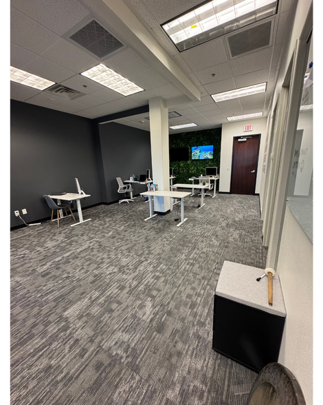 More Photos Of 9890 S Maryland Pky, Las Vegas Storefront Retail Office For Lease