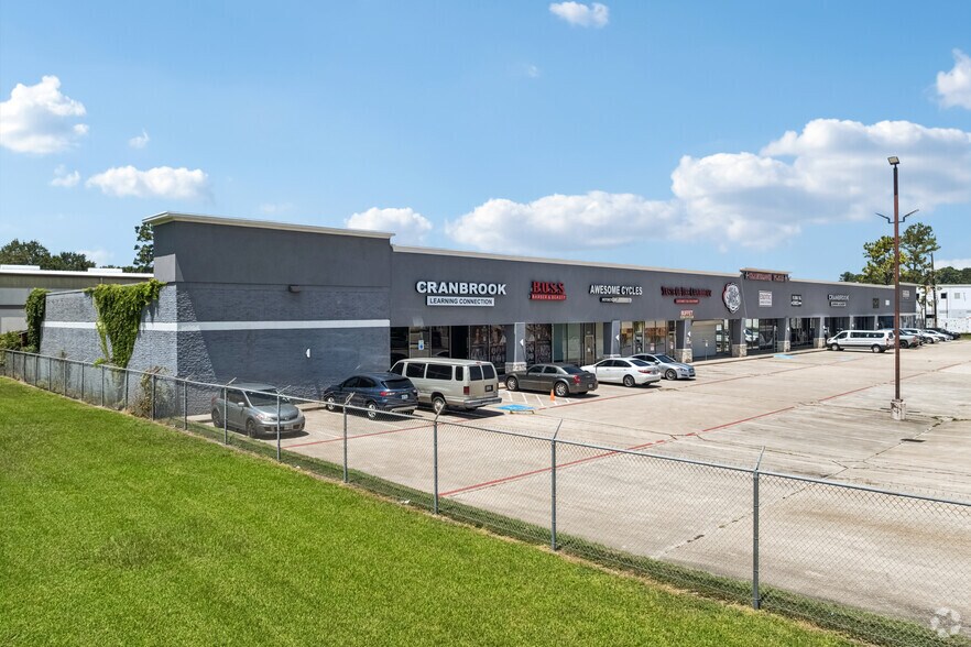 More Photos Of 13331 Kuykendahl Rd, Houston Unknown For Lease