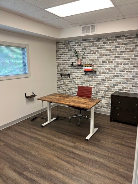 More Photos Of 2701 Greystone Rd, Nashville Office Residential For Lease