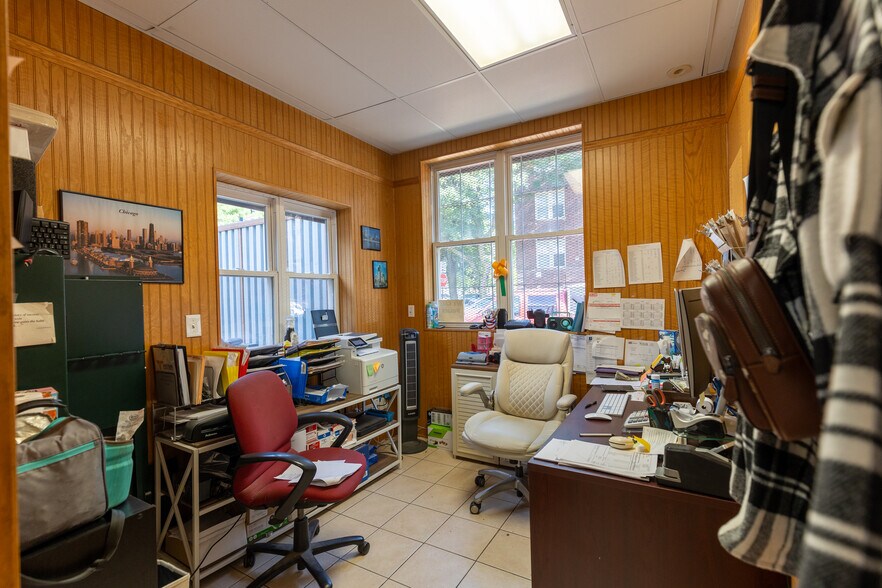 More Photos Of 4819 W Cortland St, Chicago Specialty For Sale