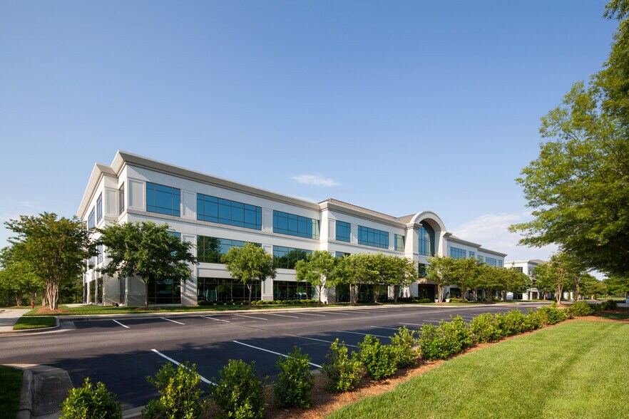 More Photos Of 2000 CentreGreen Way, Cary Unknown For Lease