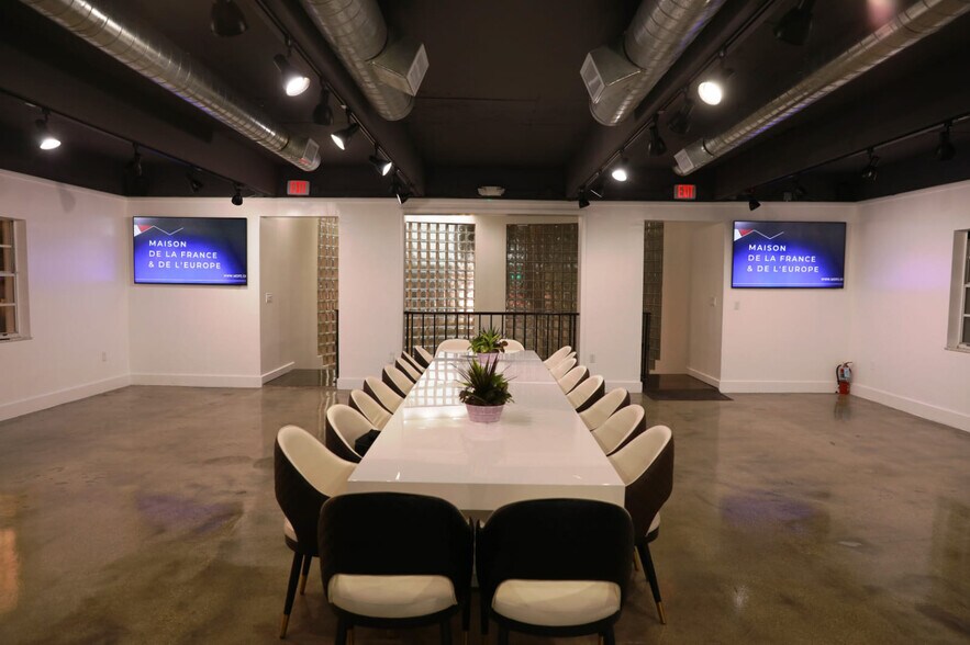 More Photos Of 5999 Biscayne Blvd, Miami Office For Lease