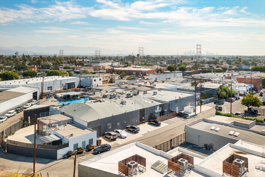 More Photos Of 5913-5915 Blackwelder St, Culver City Loft Creative Space For Lease