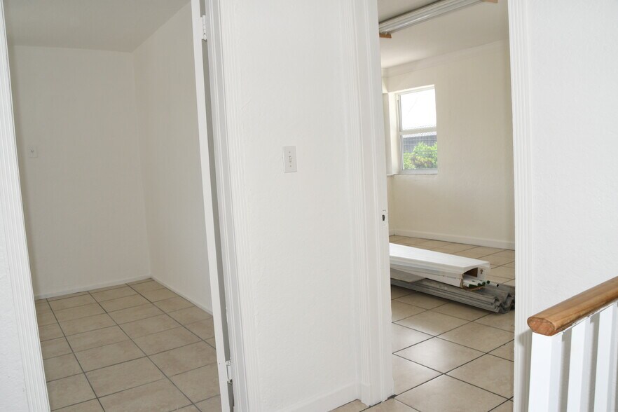More Photos Of 1920 SW 22nd St, Miami Medical For Lease