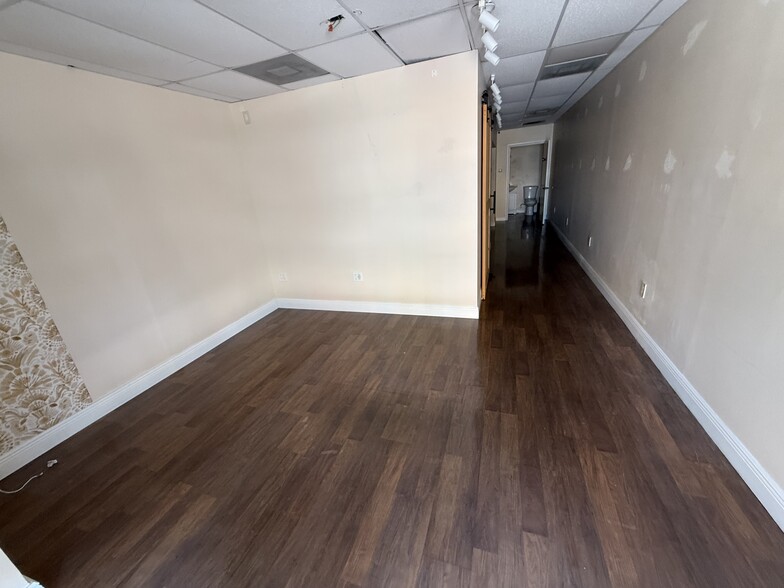More Photos Of 1015-1019 SE 17th St, Fort Lauderdale Freestanding For Lease