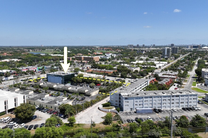 More Photos Of 2240 Palm Beach Lakes Blvd, West Palm Beach Office For Sale