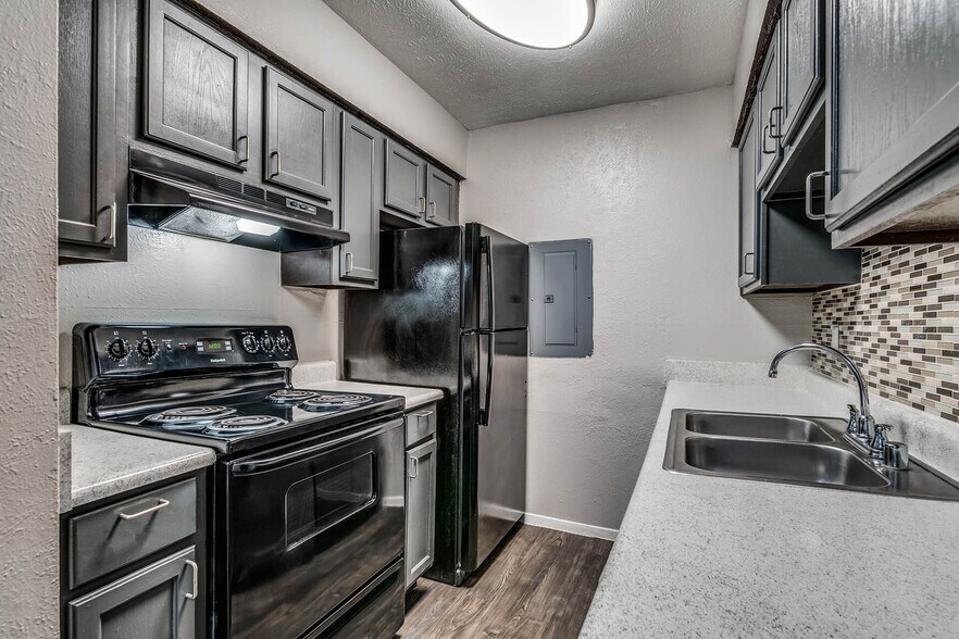 More Photos Of 834 Timberlake Dr, Arlington Apartments For Sale