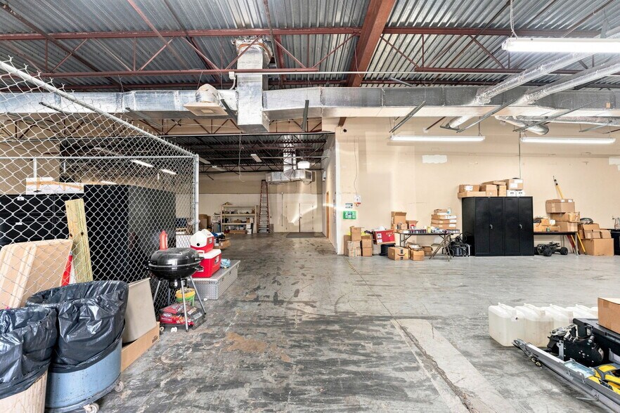 More Photos Of 1365 Hamlet Ave, Clearwater Flex For Lease