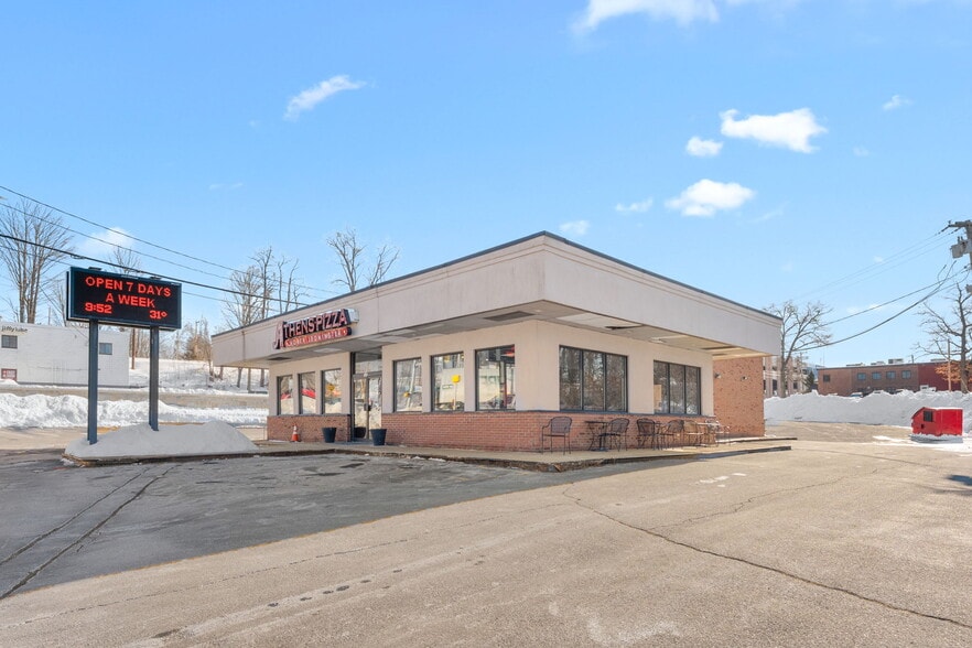 More Photos Of 525 Main St, Leominster Restaurant For Lease