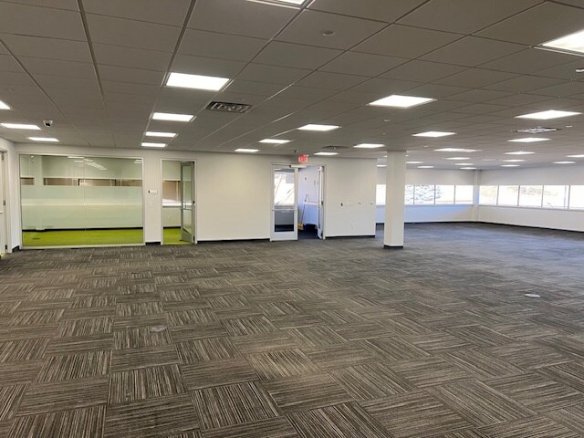 More Photos Of 2985 S Ridge Rd, Green Bay Medical For Lease